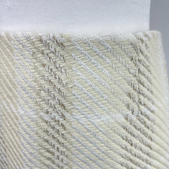 H&M chic tweed-inspired textured cream skirt - Size Medium - Picture 2 of 7